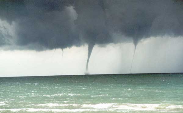 File:Great Lakes Waterspouts.jpg