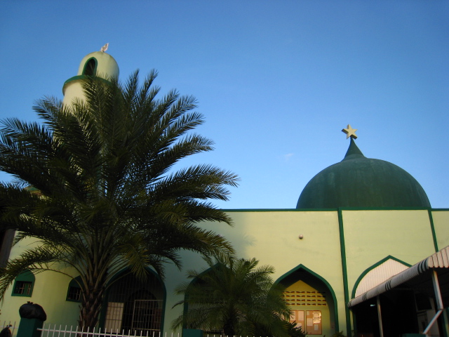 File:Montrose Masjid Trinidad.jpg