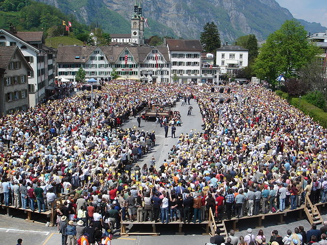 File:Landsgemeinde Glarus 2006.jpg