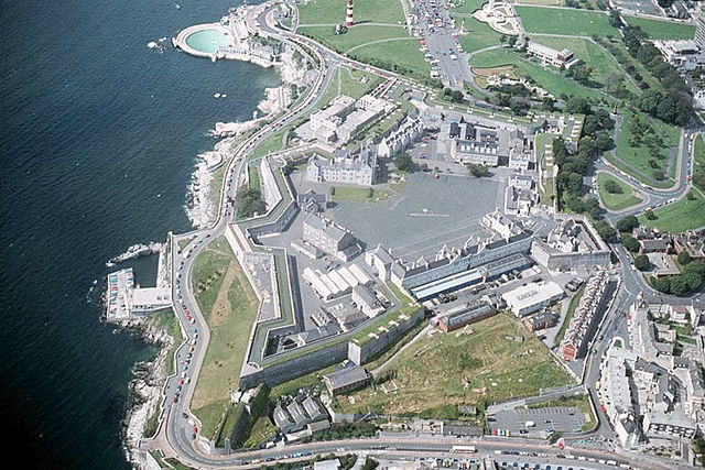 File:Royal Citadel, Plymouth.jpg