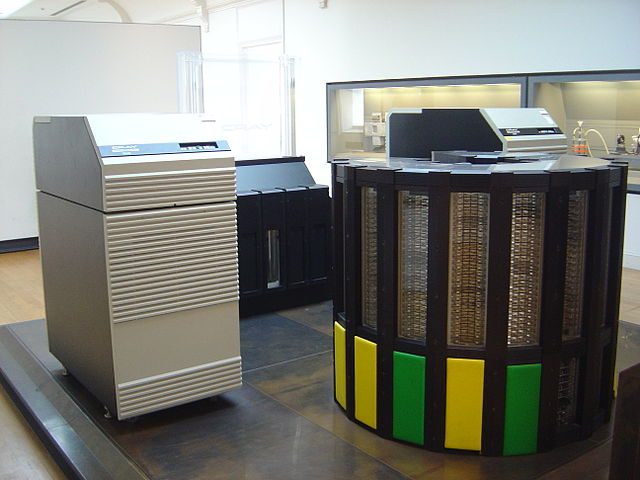 File:Cray 2 Arts et Metiers dsc03940.jpg