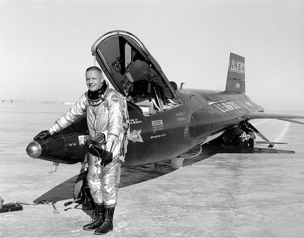 File:Pilot Neil Armstrong and X-15 -1 - GPN-2000-000121.jpg