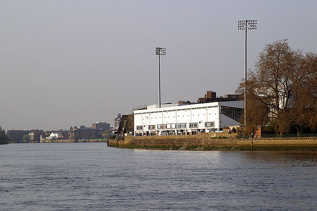 File:Boat Race Craven Cottage.jpg