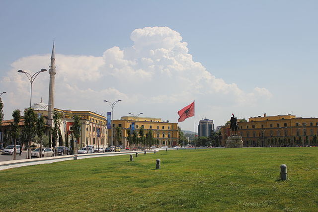 File:Skanderberg Square, Tirana.JPG