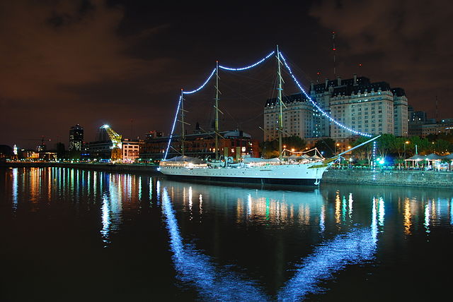 File:Puerto Madero, Night.JPG