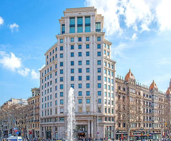 File:Barcelona 24 2013.jpg