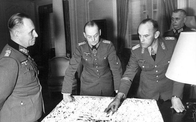 File:Bundesarchiv Bild 101I-718-0149-12A, Paris, Rommel, von Rundstedt, Gause und Zimmermann.jpg
