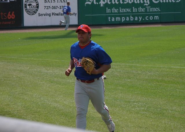File:Carlos Ruiz.jpg