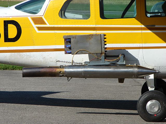 File:Cessna 210 Hagelflieger Detail.jpg