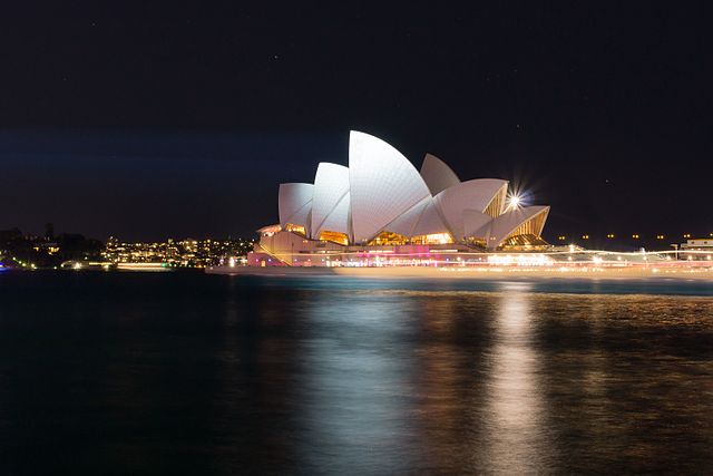 File:Sydney Opera House (Vivid Sydney 2012).jpg