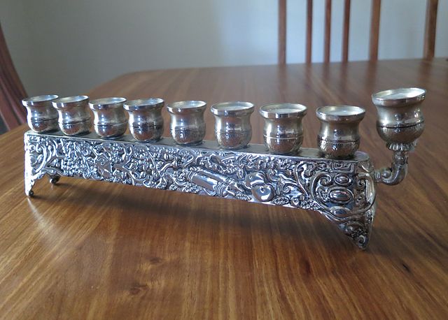 File:Македонска ханукија - מקדוני חנוכייה - Macedonian Hanukkah menorah.jpg