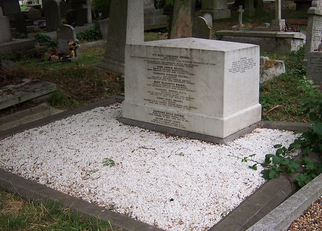 File:Brunel Family Grave -Kensal Green Cemetery -5July2006.jpg