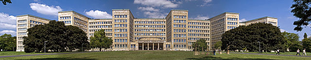 File:IG Farben Gebaeude Uni Frankfurt.jpg