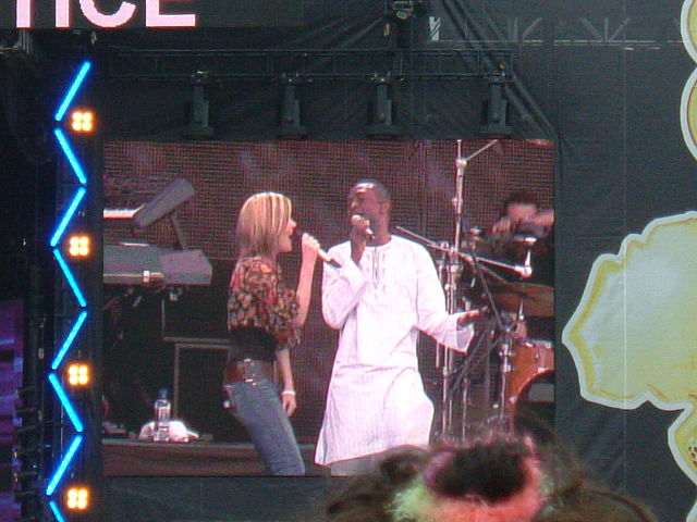 File:Dido Youssou Live8London.JPG