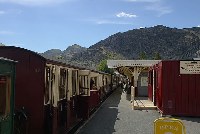 File:FR-BlaenauStn.JPG