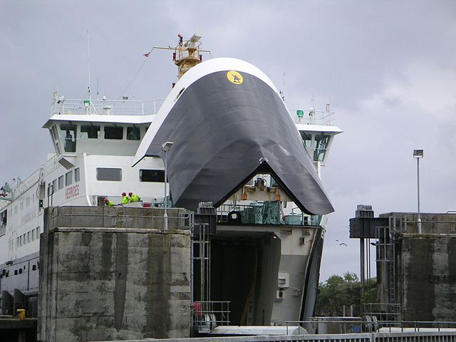 File:Scotland Tarbert Uig ferry.jpg