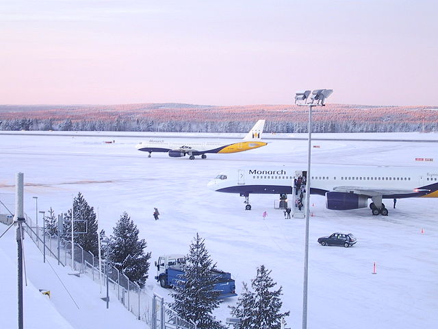 File:WinterSolstice2004RovaniemiAirport.JPG