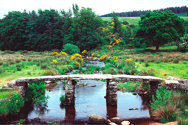 File:Dartmoor Clapper Bridge.jpg