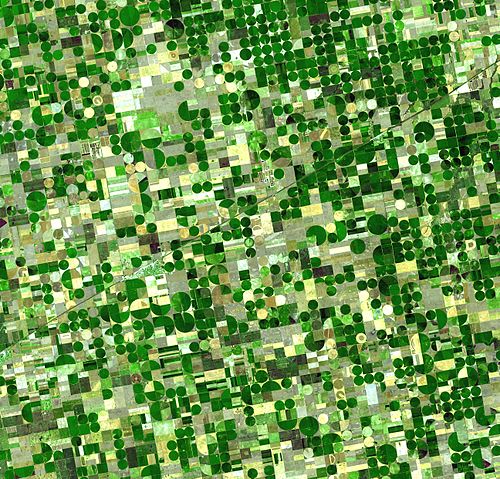 File:Crops Kansas AST 20010624.jpg